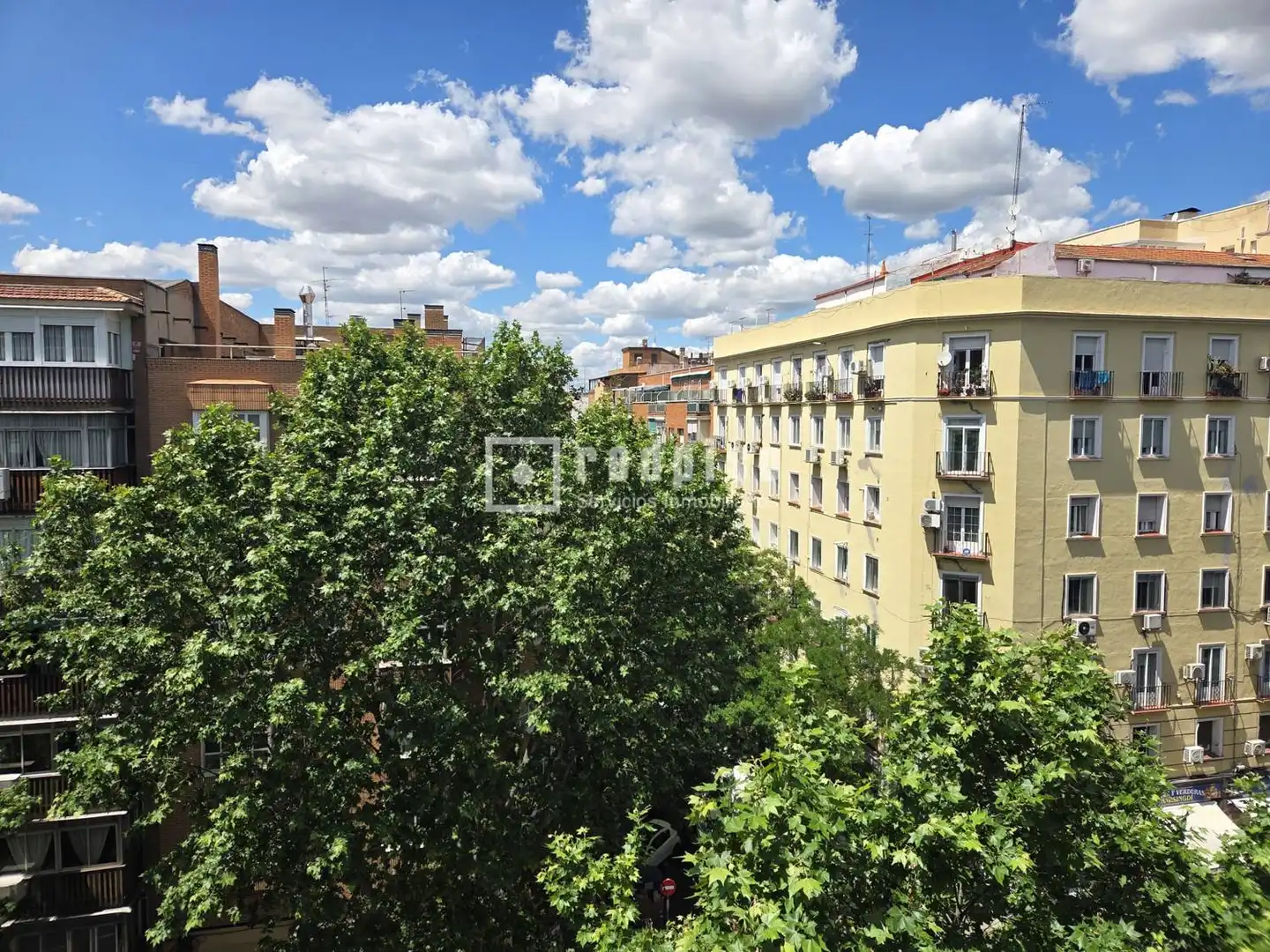 Exterior view of Flat for sale in Madrid  with Heating, Private garden and Parquet flooring