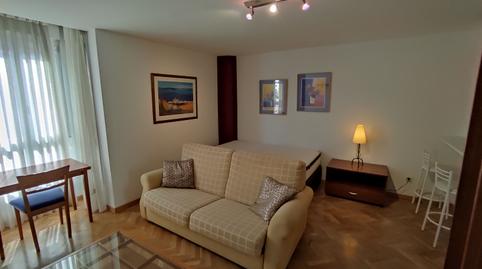 Foto 2 de Apartamento de alquiler en Calle de la Infanta Mercedes, 111, Castillejos - Cuzco,  Madrid Capital