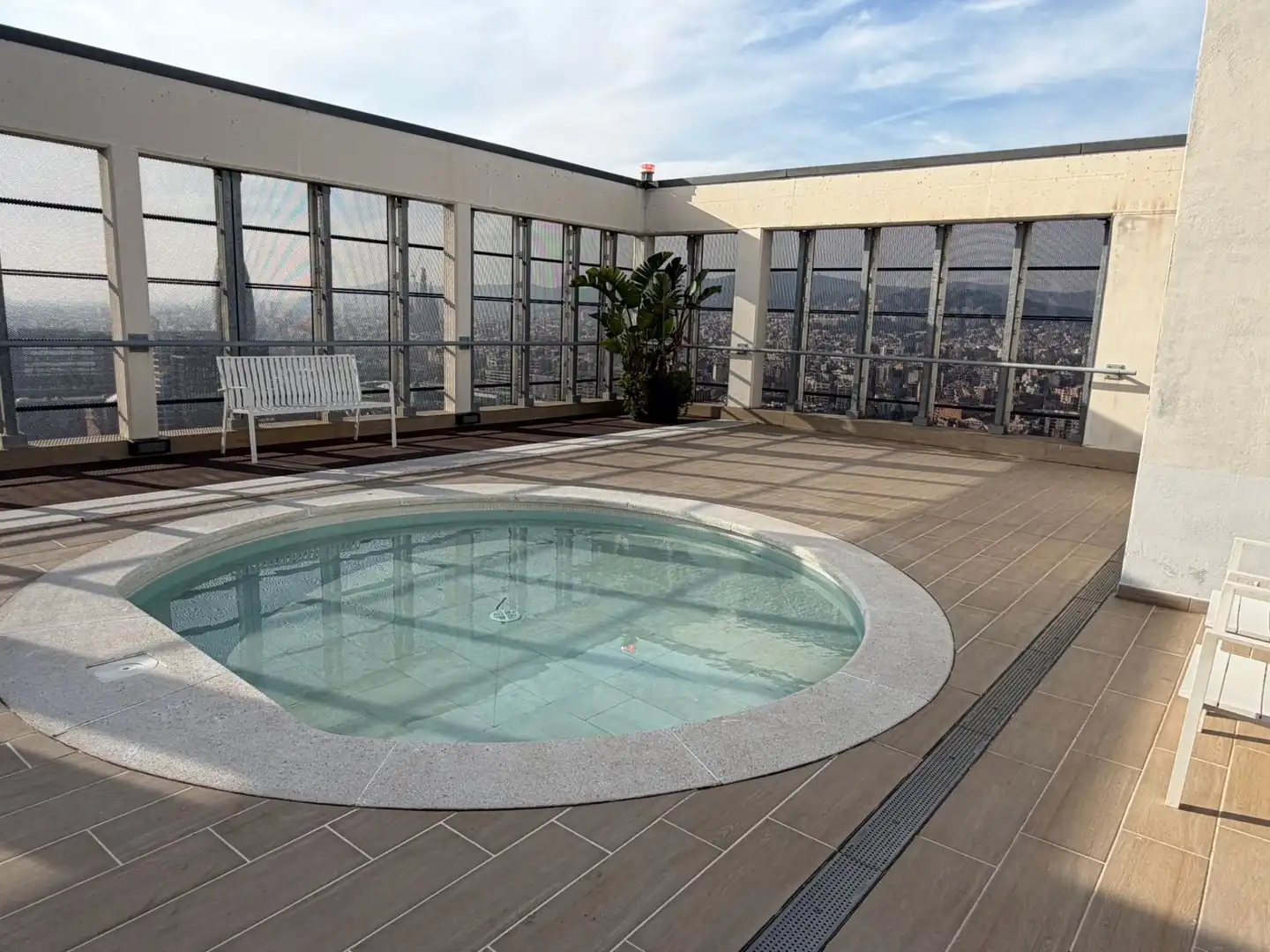 Swimming pool of Flat for sale in Barcelona  with Air Conditioner, Heating and Terrace
