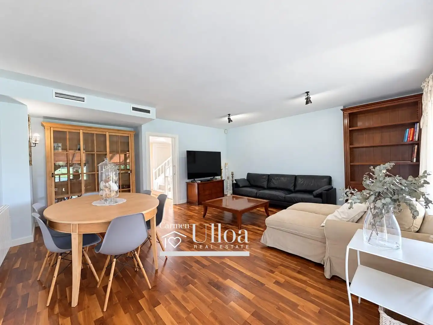 Sala de estar de Casa o chalet en venta en Alicante / Alacant con Aire acondicionado, Calefacción y Jardín privado