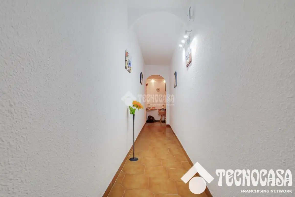 Flat for sale in Santa Coloma de Gramenet  with Air Conditioner and Furnished