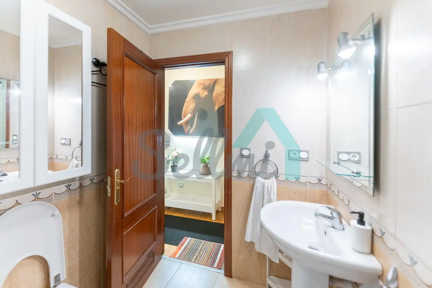 Bathroom of Flat for share in HUCA - La Cadellada