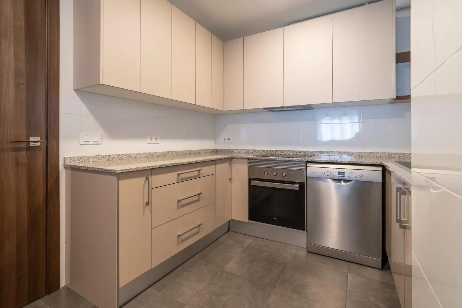 Kitchen of Flat for rent in Valencia  with Air Conditioner, Heating and Furnished