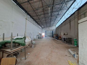 Nave industrial en venta en Algueña