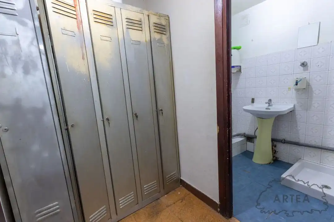 Baño de Local en venta en Bilbao  con Amueblado