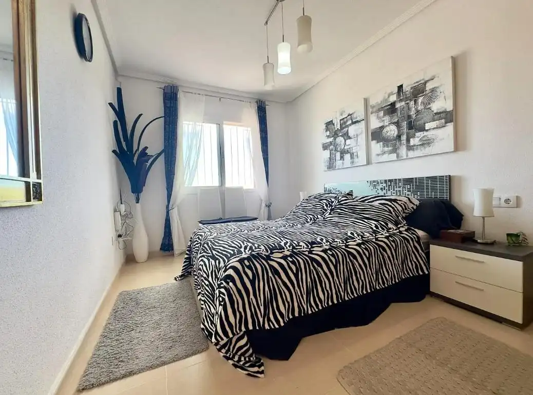 Bungalow with terrace for sale in Calle Abeto, imagen 19