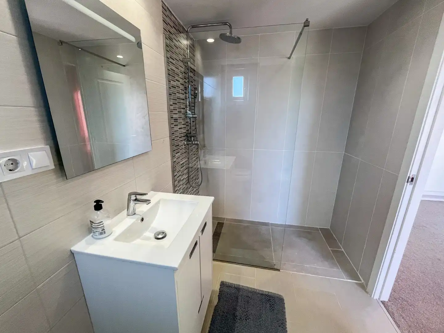 Casa amb terrassa en venda a Golf Bahía, imagen 59