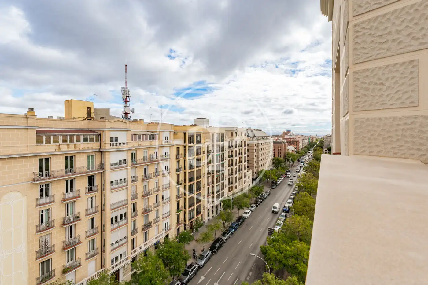 Außenansicht von Wohnung zum Verkauf in Madrid mit Klimaanlage, Heizung und Terrasse