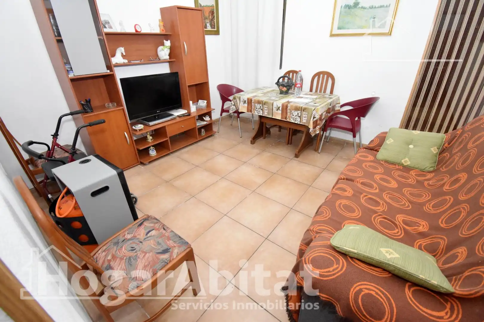 Sala de estar de Piso en venta en Castellón de la Plana / Castelló de la Plana con Trastero y Amueblado
