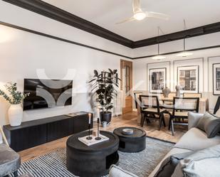 Living room of Apartment to rent in  Madrid Capital  with Air Conditioner, Heating and Furnished