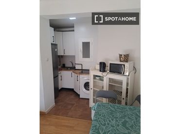 Wohnung mit Balkon zur Miete in Ciudad Lineal
