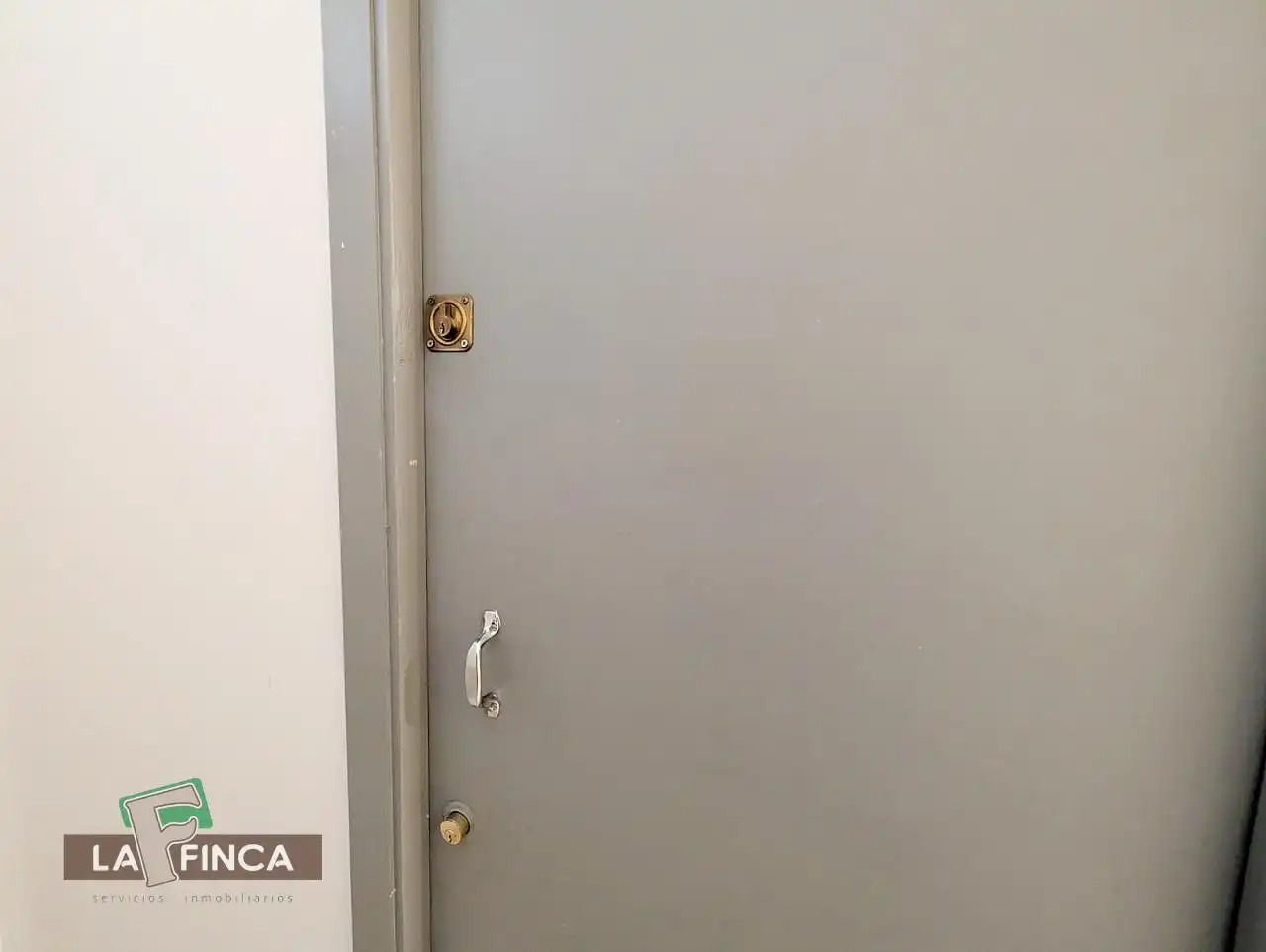 Pis en venda en Oviedo  amb Calefacció, Parquet i Traster