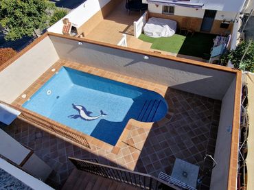 Casa con balcón en venta en Ambroz