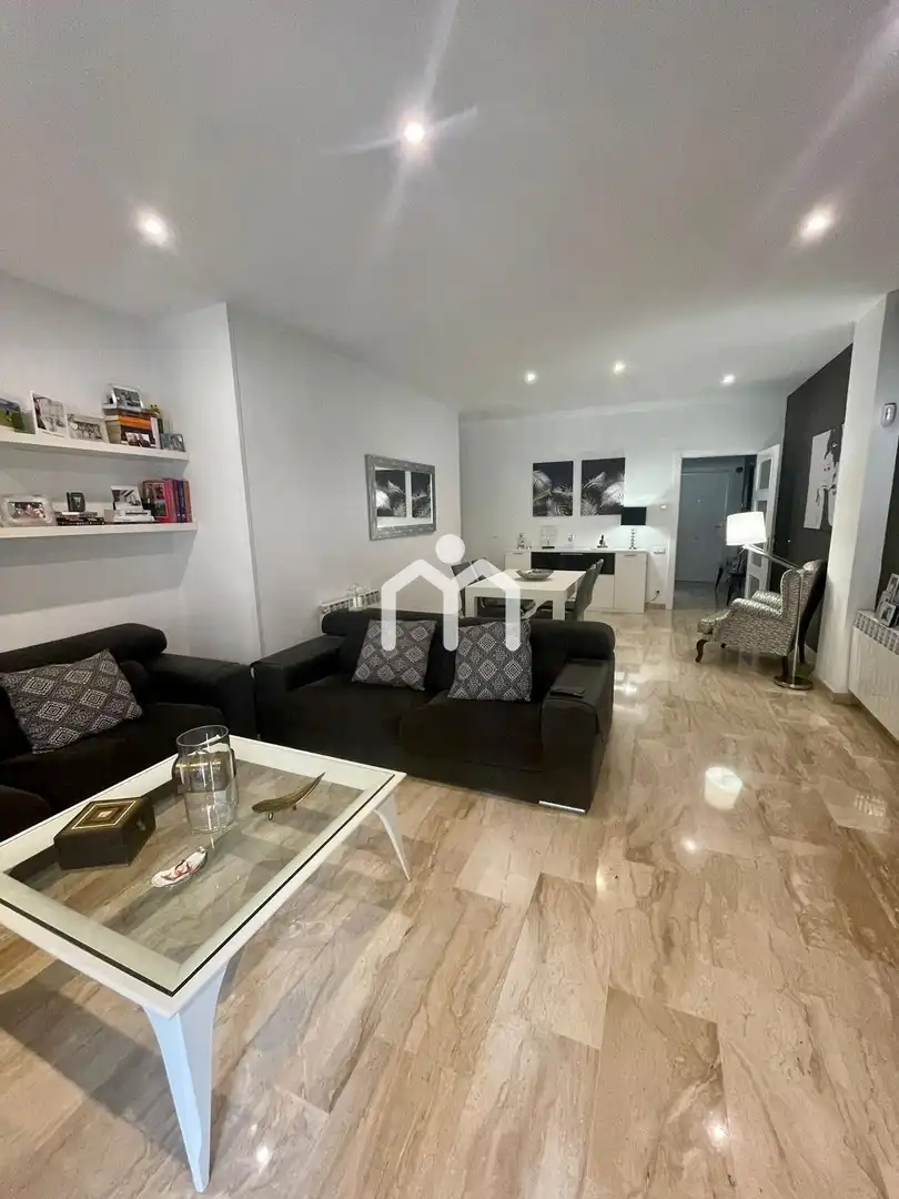 Sala d'estar de Pis en venda en Badalona amb Aire condicionat, Calefacció i Terrassa