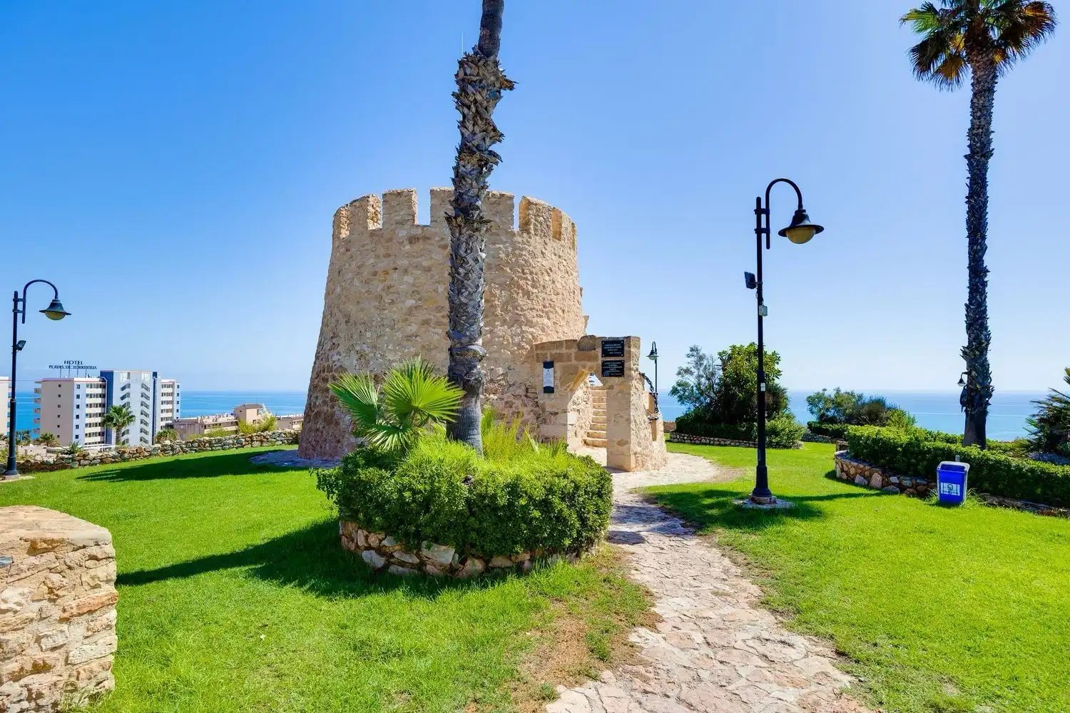 Vista exterior de Apartamento de alquiler en Torrevieja con Amueblado, Lavadora y Microondas