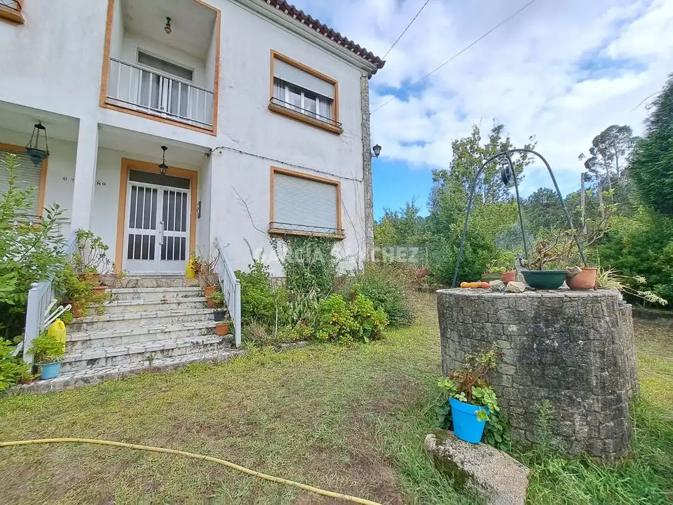 Exterior view of Houses for sale in Boiro  with Private garden and Balcony