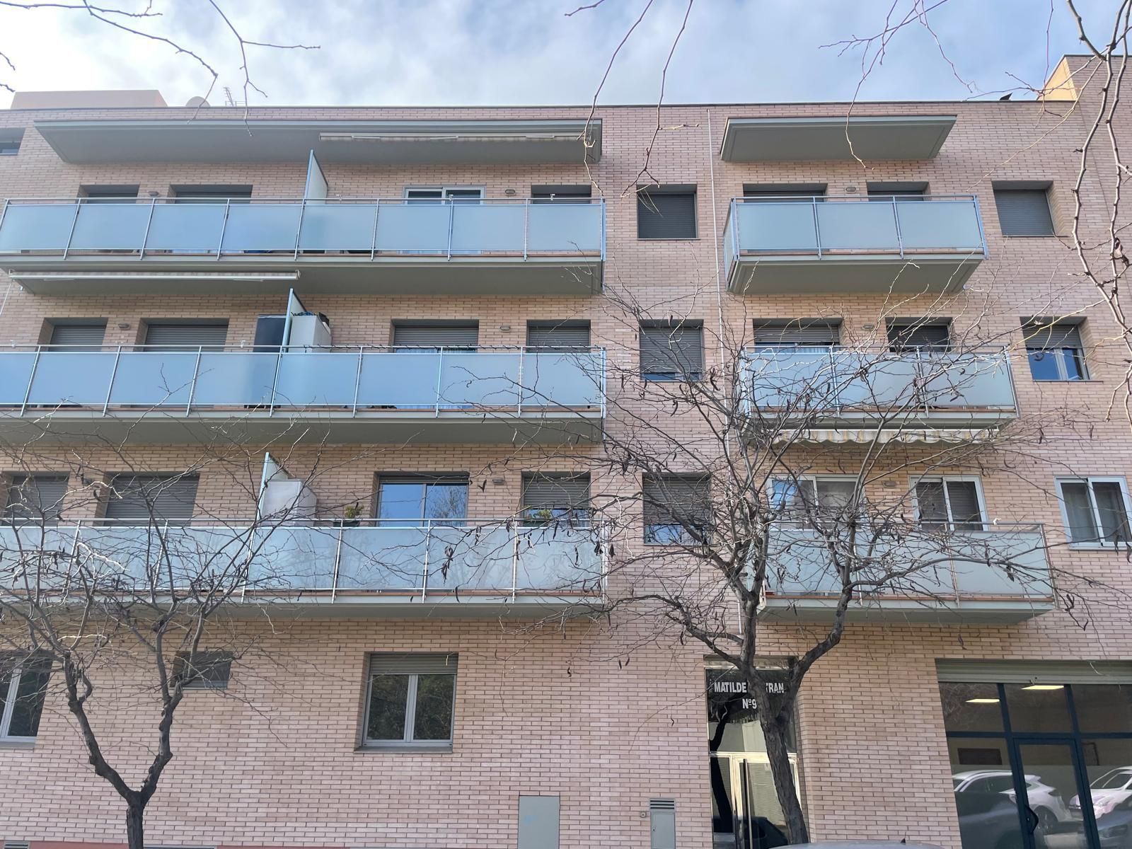 Vista exterior de Pis en venda en Sant Feliu de Llobregat amb Aire condicionat, Calefacció i Terrassa