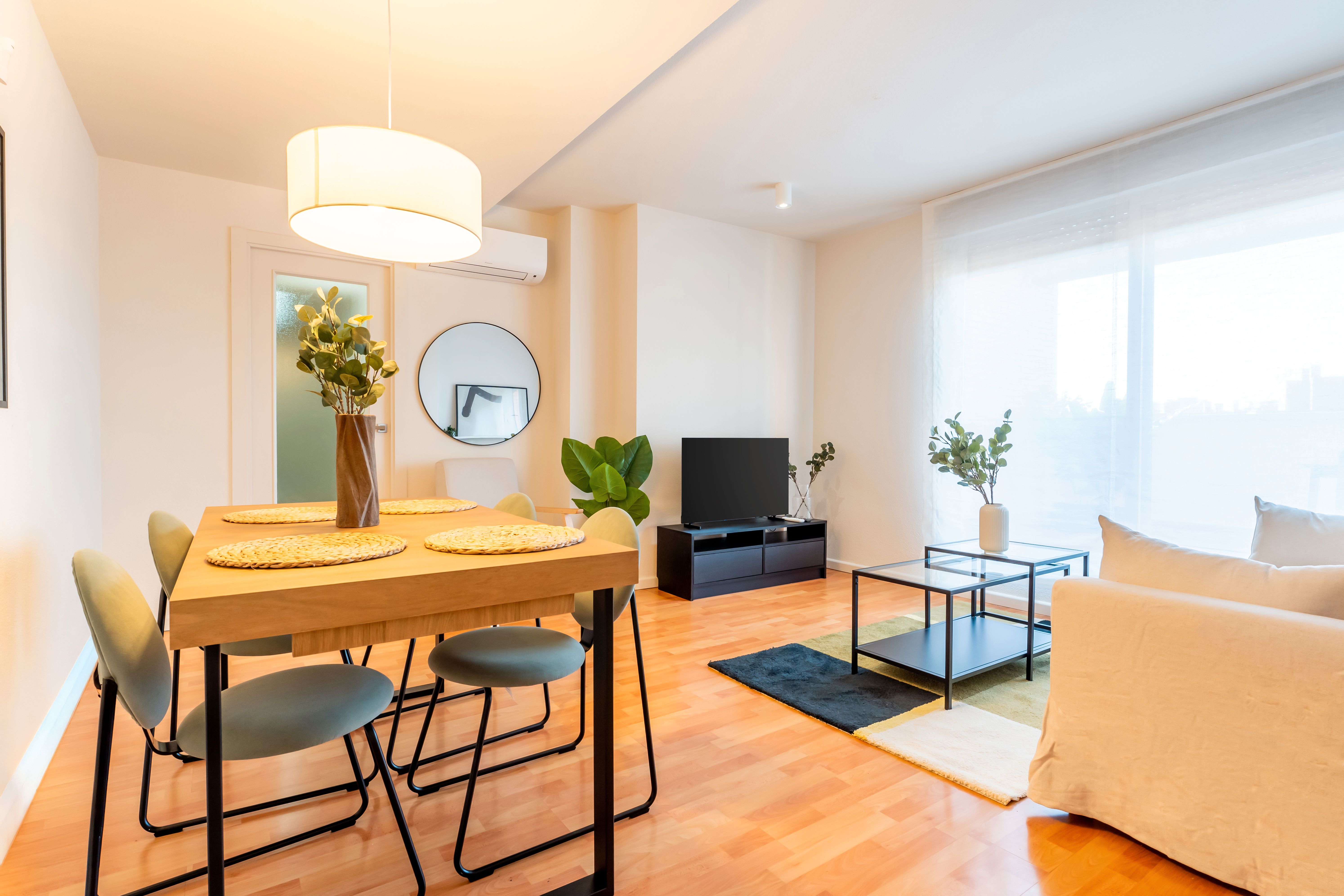 Sala d'estar de Àtic de lloguer en  Madrid Capital amb Aire condicionat, Calefacció i Parquet