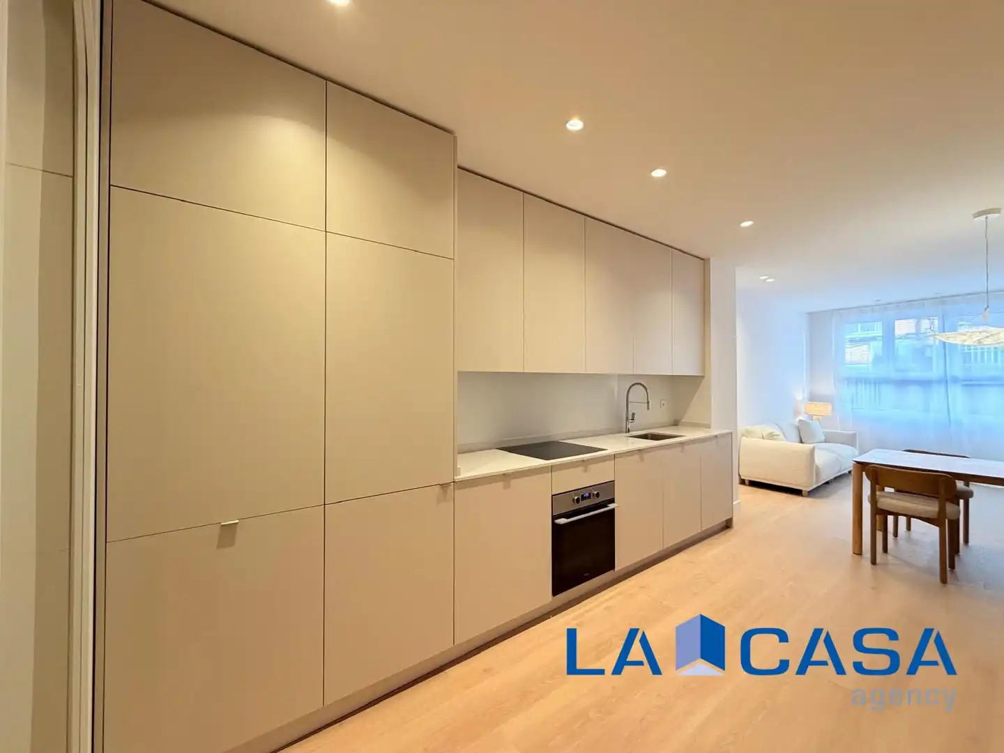 Cocina de Planta baja en venta en Madrid con Calefacción