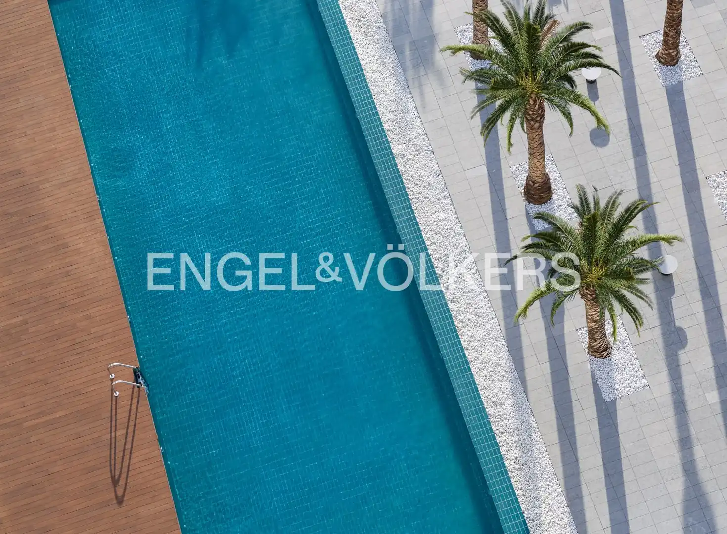 Swimming pool of Flat for sale in Valencia  with Air Conditioner, Heating and Terrace