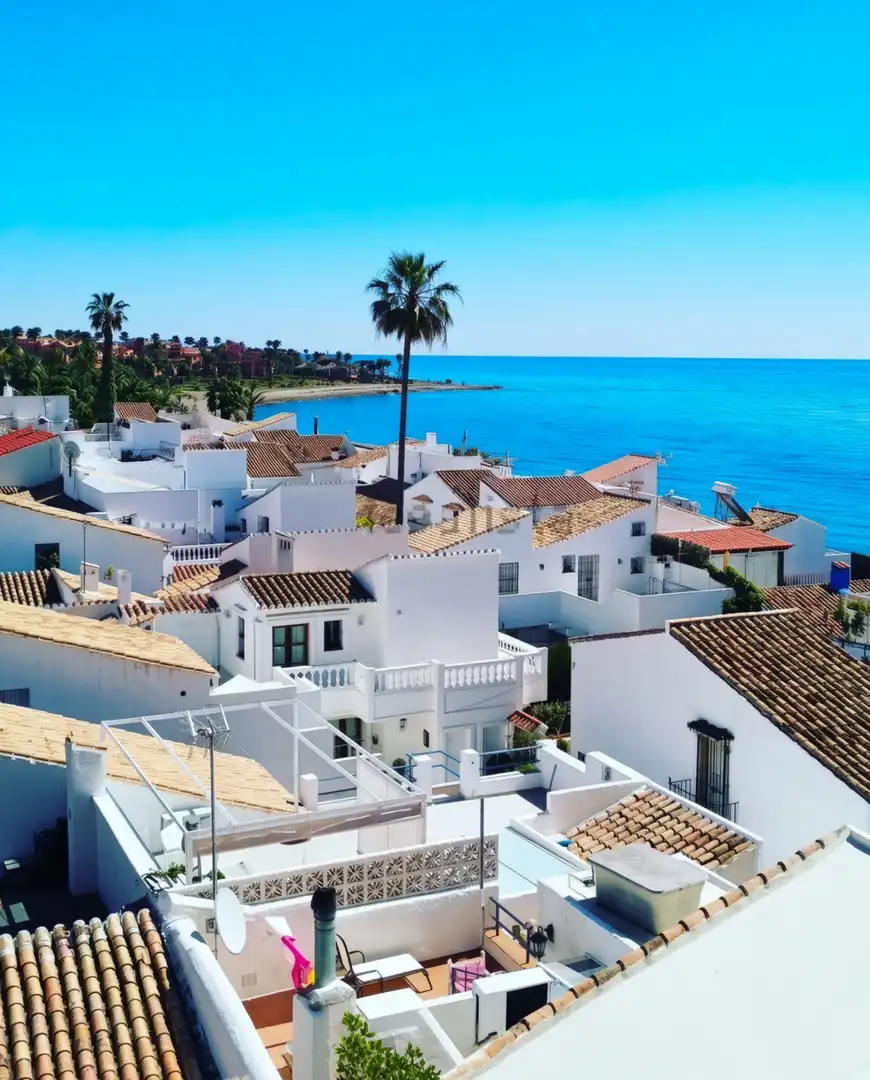 Exterior view of Study for sale in Estepona  with Air Conditioner, Furnished and Internet