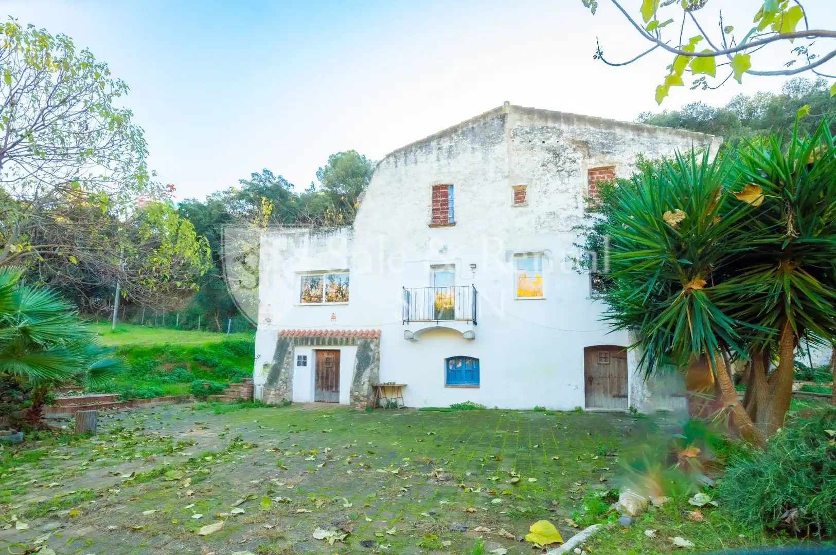Vista exterior de Finca rústica en venda en Sant Pol de Mar amb Jardí privat i Traster