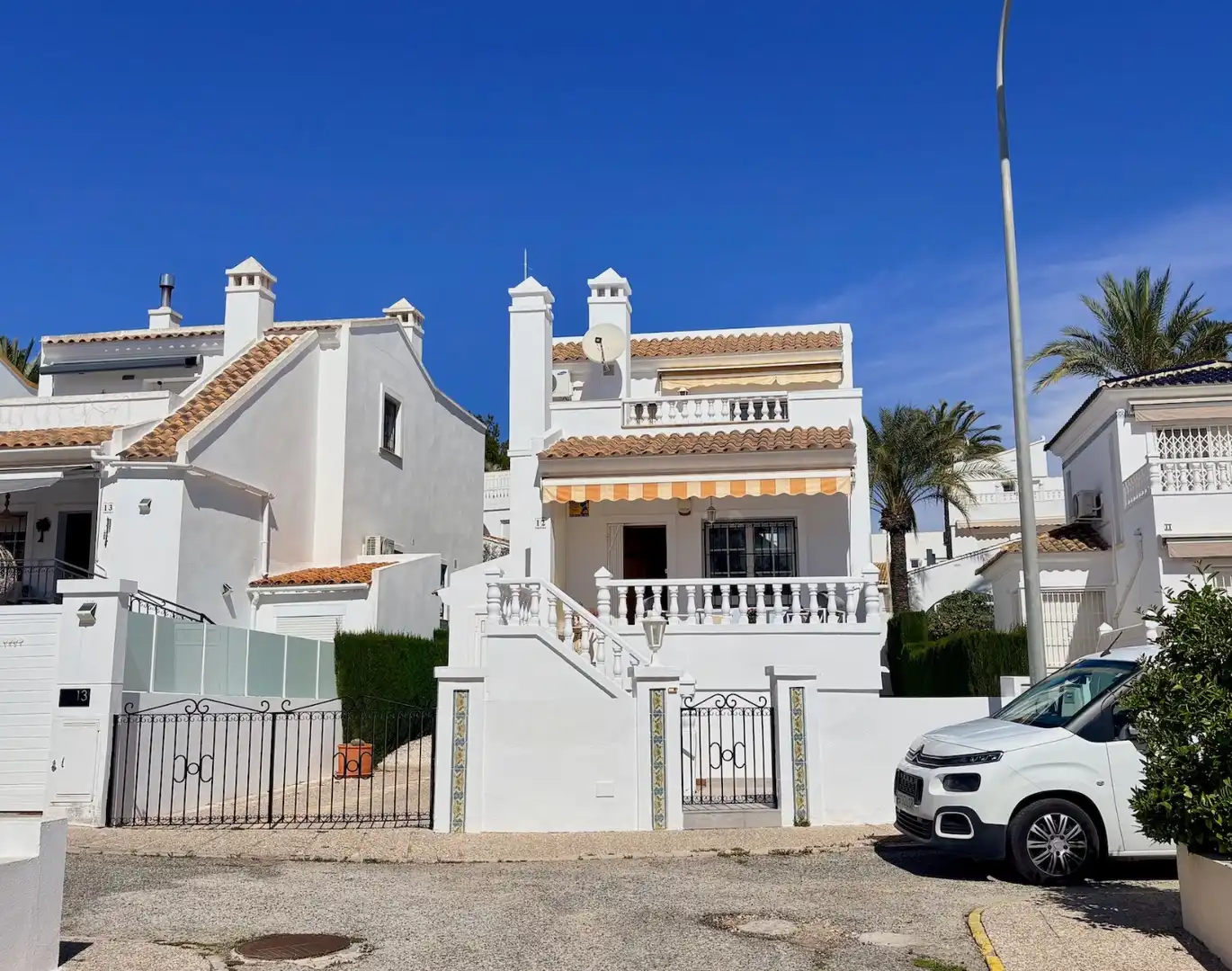 Exterior view of Premises for sale in Orihuela  with Terrace