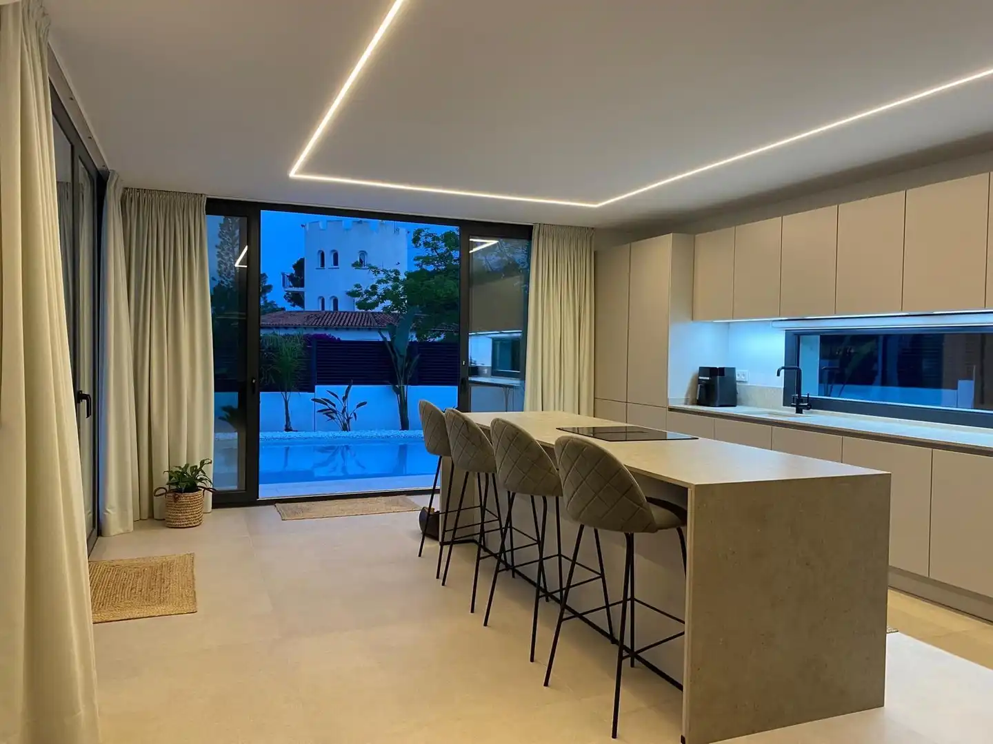 Cocina de Casa o chalet en venta en La Nucia con Aire acondicionado, Calefacción y Jardín privado