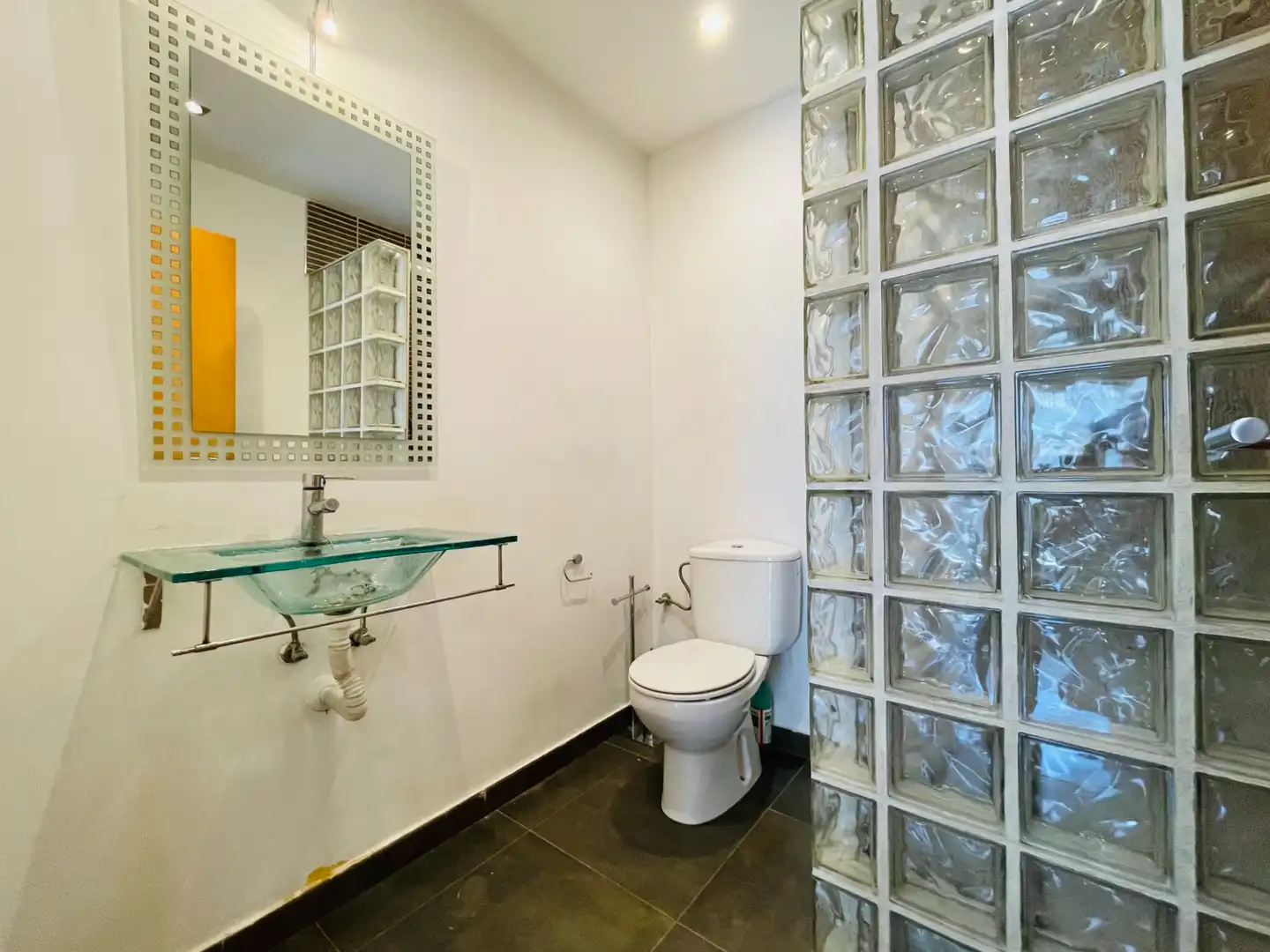 Bathroom of Flat for rent in Cervelló  with Air Conditioner, Heating and Parquet flooring