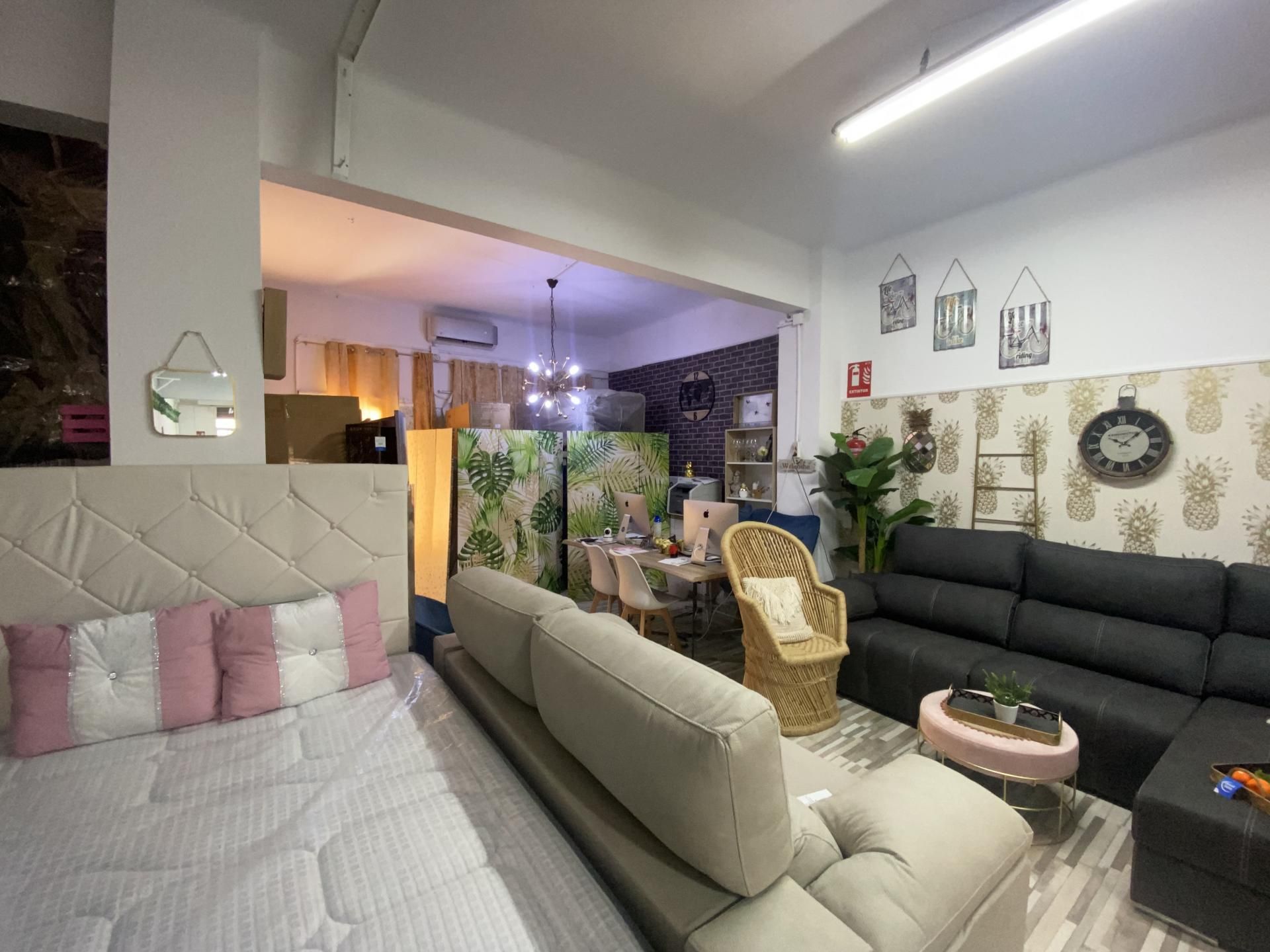 Living room of Premises to rent in L'Hospitalet de Llobregat  with Air Conditioner