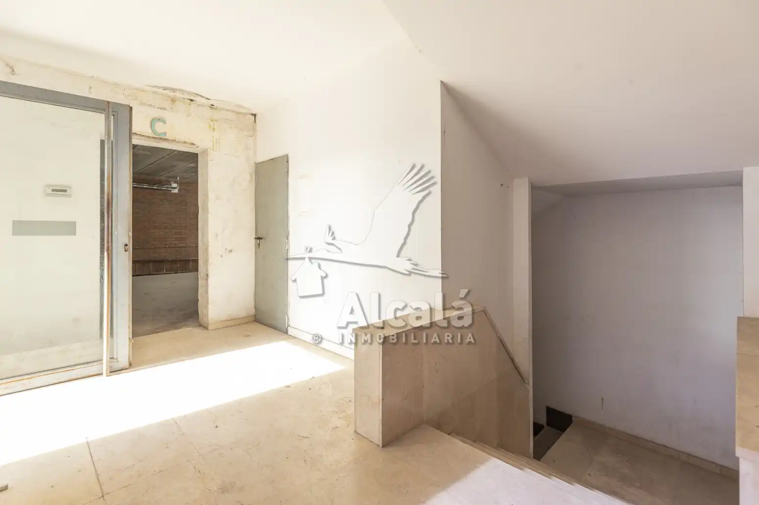 Nave industrial en venta en Alcalá de Henares