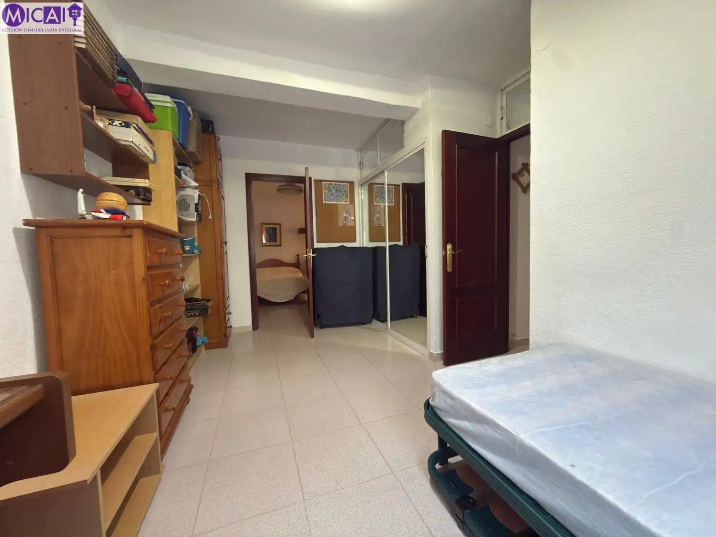 Habitación de Piso en venta en Cádiz con Terraza, Amueblado y Balcón