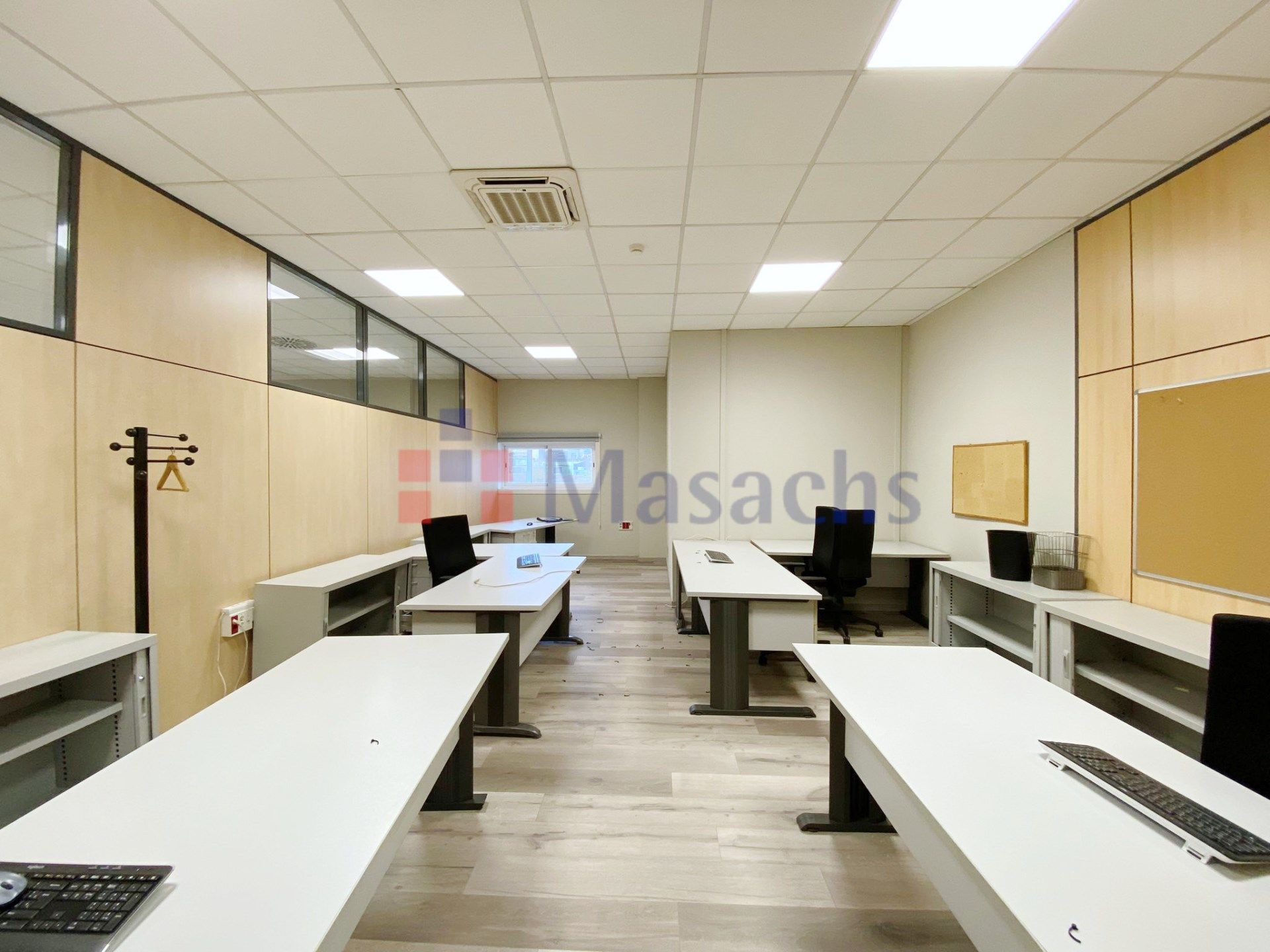 Office to rent in Terrassa  with Air Conditioner and Heating