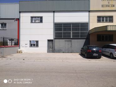 Nau industrial amb ascensor en venda a Calle de la Tierra 9