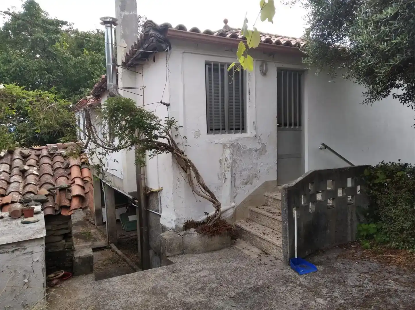 Exterior view of Country homes for sale in Agolada