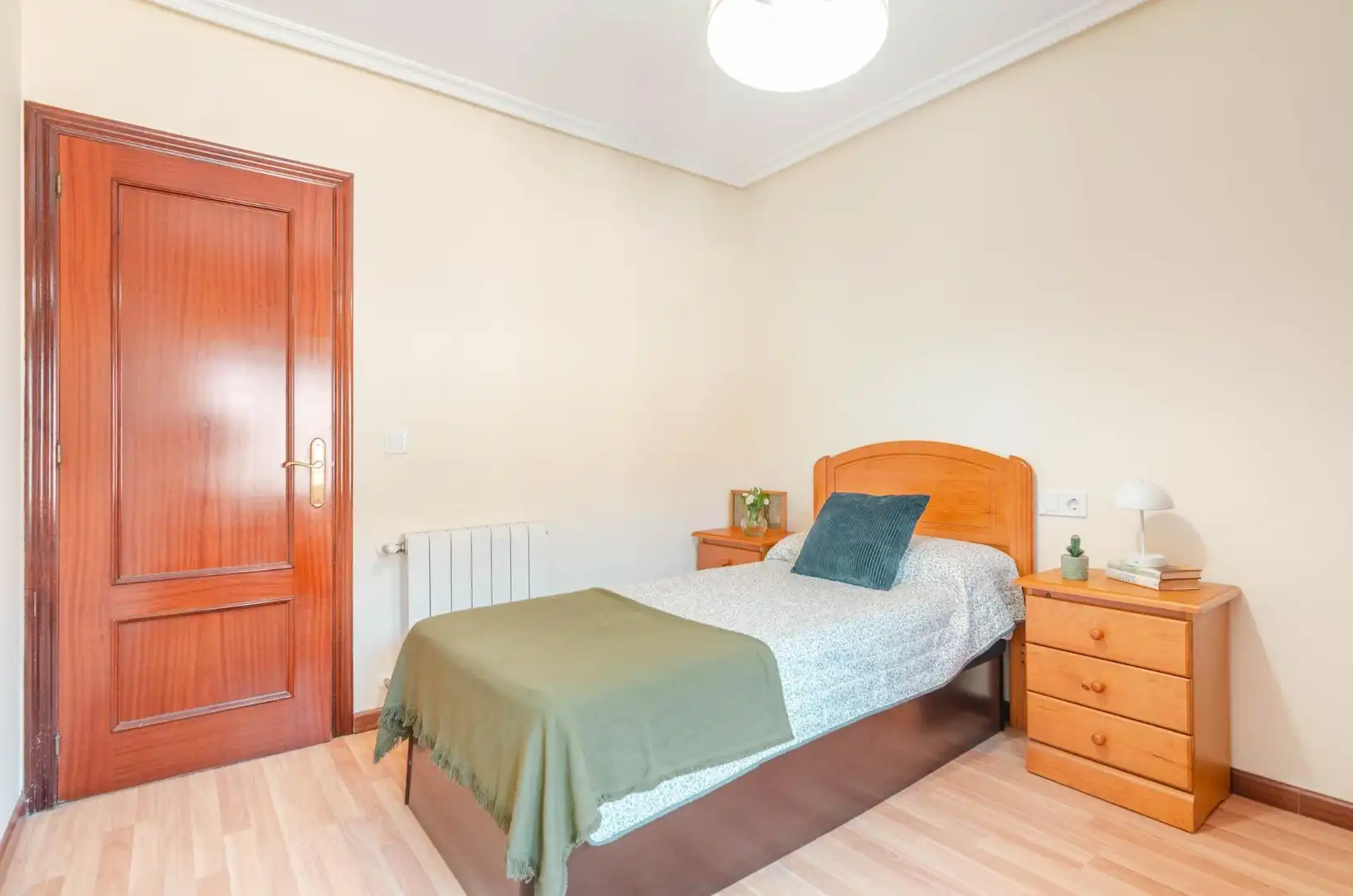 Bedroom of Flat for sale in Noreña  with Heating, Storage room and Furnished