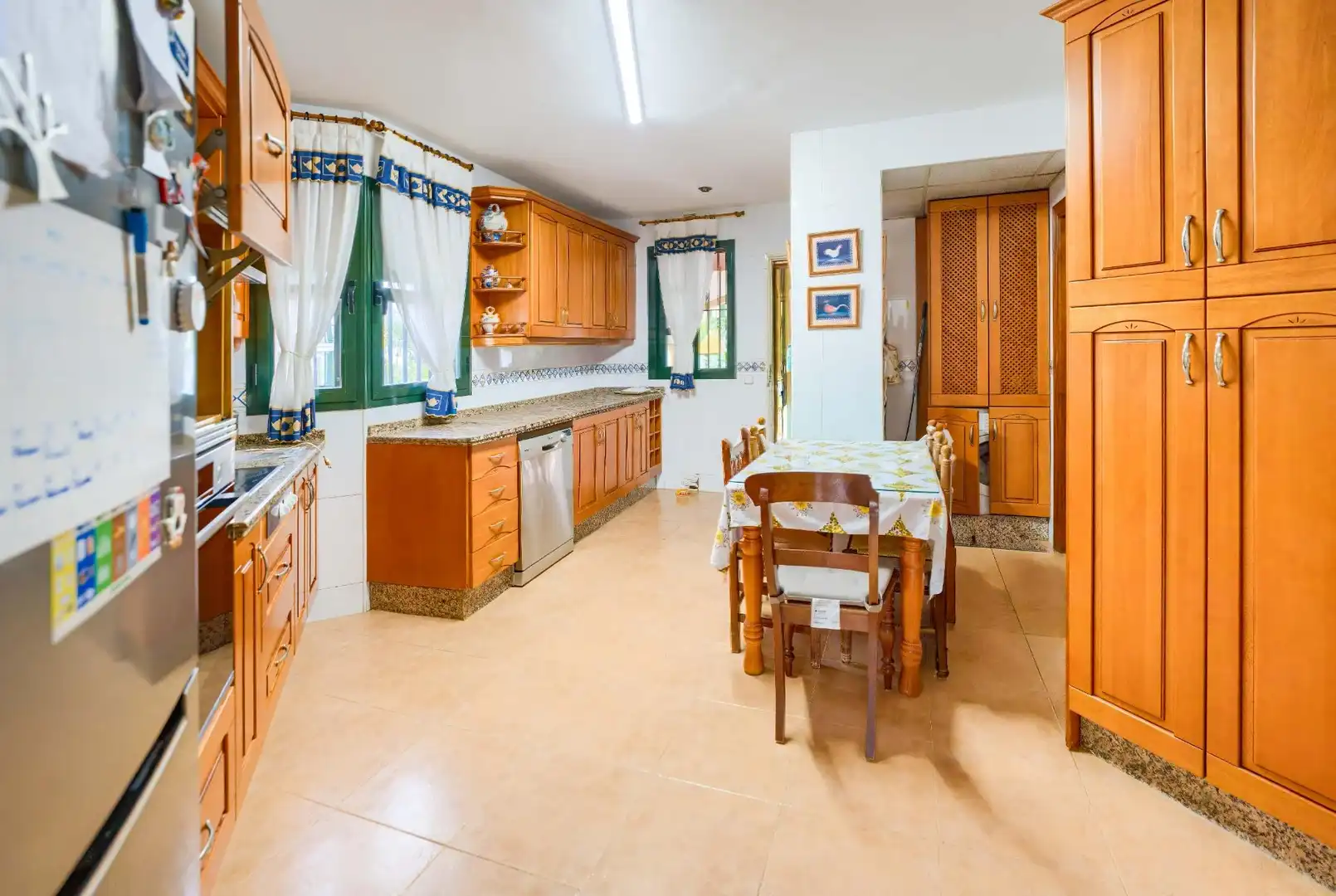 Kitchen of Houses for sale in Espartinas  with Air Conditioner, Private garden and Terrace