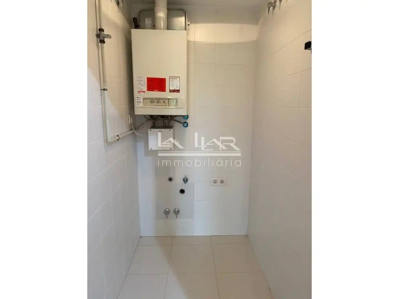 Flat for sale in Vic  with Heating and Balcony