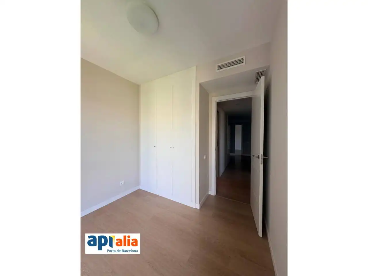 Schlafzimmer von Wohnung zum Verkauf in Sant Feliu de Llobregat mit Balkon und Gemeinschaftspool
