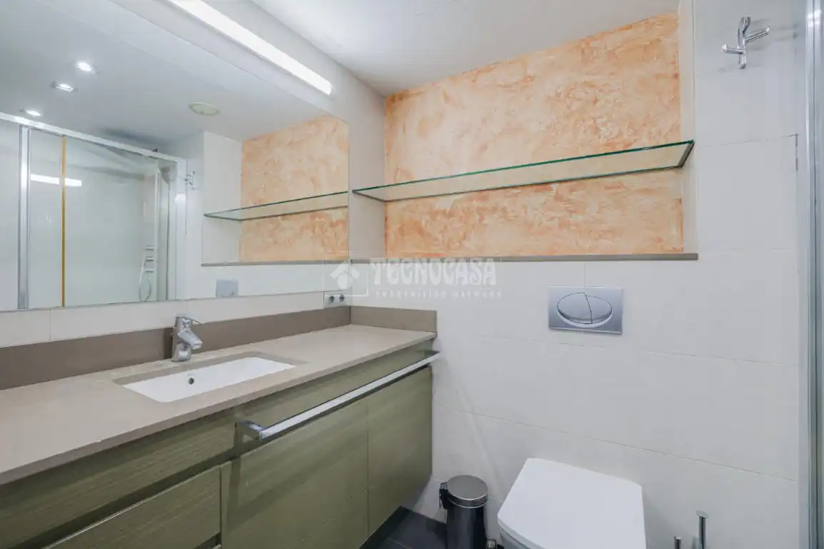 Baño de Piso en venta en Barcelona con Aire acondicionado, Parquet y Terraza