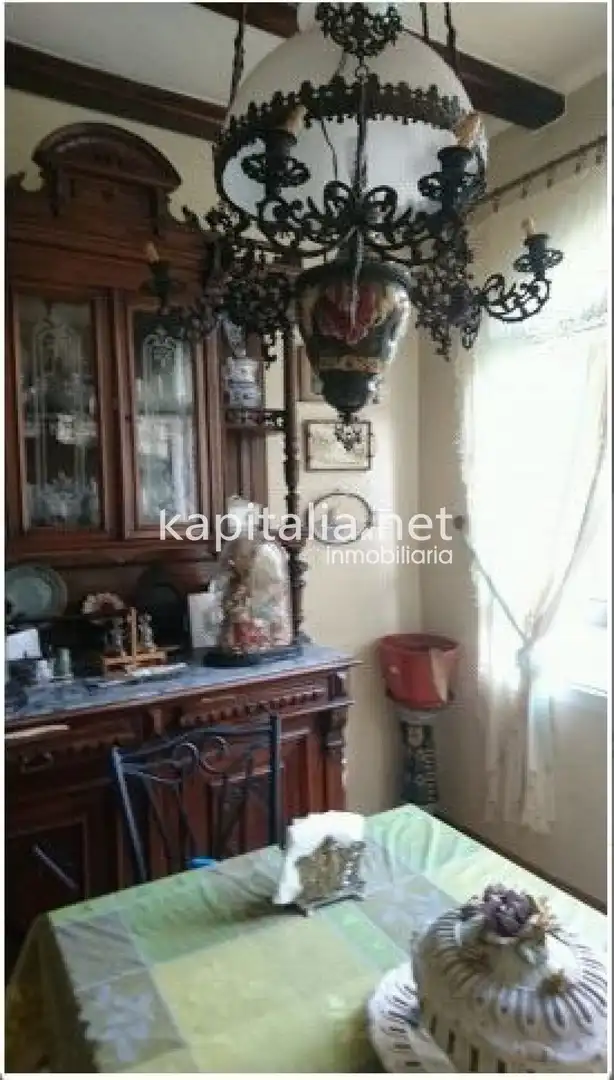 Habitación de Casa adosada en venta en Ontinyent con Aire acondicionado, Calefacción y Jardín privado