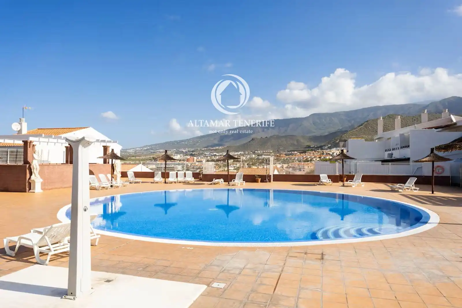 Terraza de Apartamento en venta en Adeje con Piscina, Amueblado y Piscina comunitaria