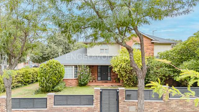 Casa-chalet en Venta en Mira-sol