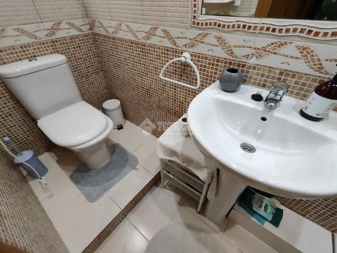 Bathroom of Flat for sale in Valencia  with Parquet flooring and Terrace