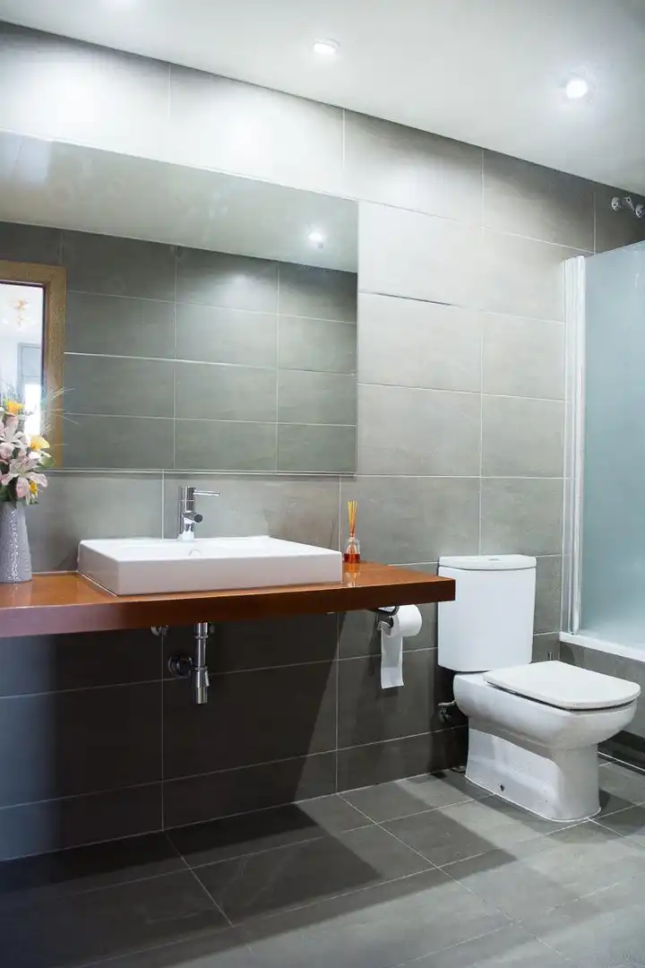 Bathroom of Flat for sale in Badalona  with Air Conditioner, Heating and Parquet flooring