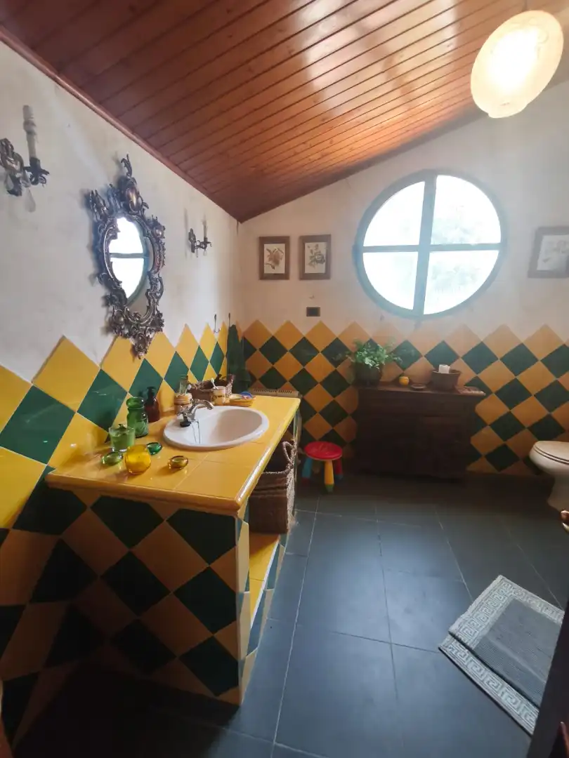 Bathroom of Houses for sale in Vilamarín  with Private garden, Furnished and Oven