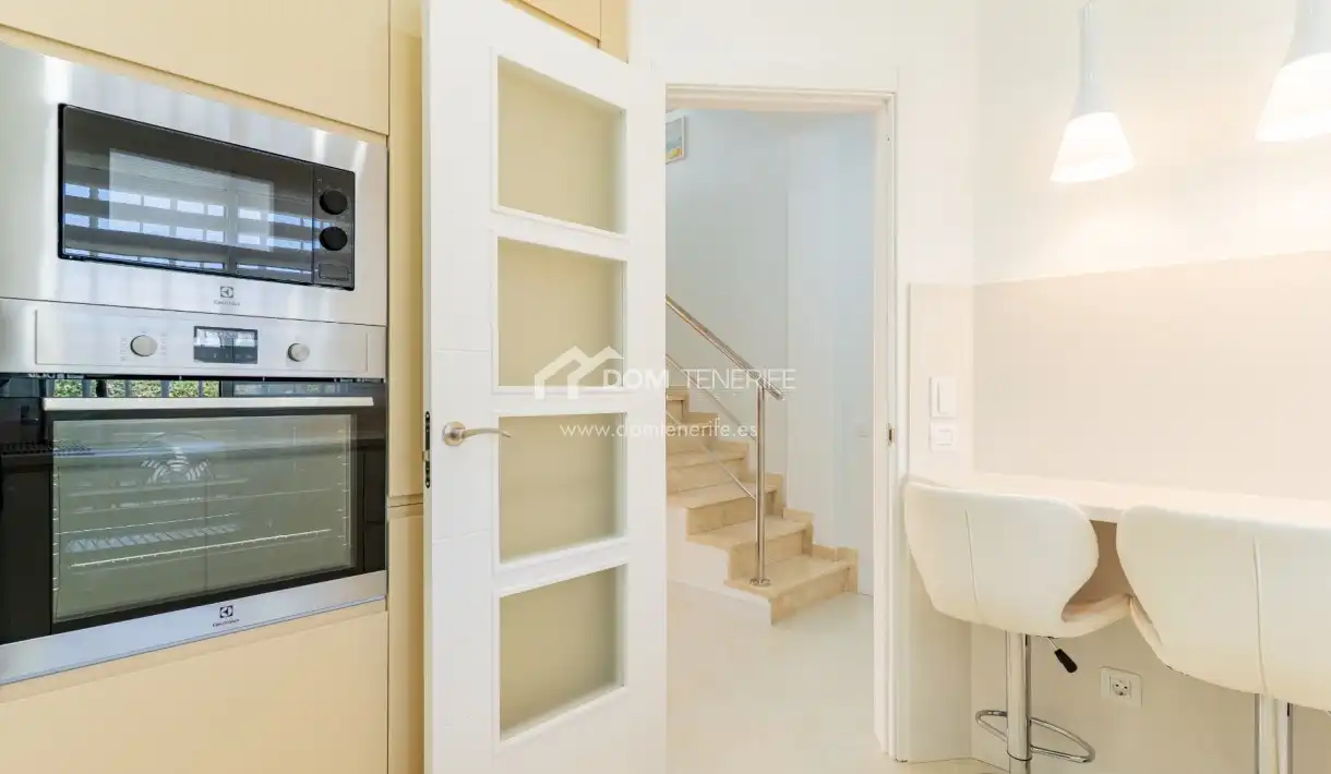 Cocina de Casa o chalet en venta en Arona con Aire acondicionado, Terraza y Trastero