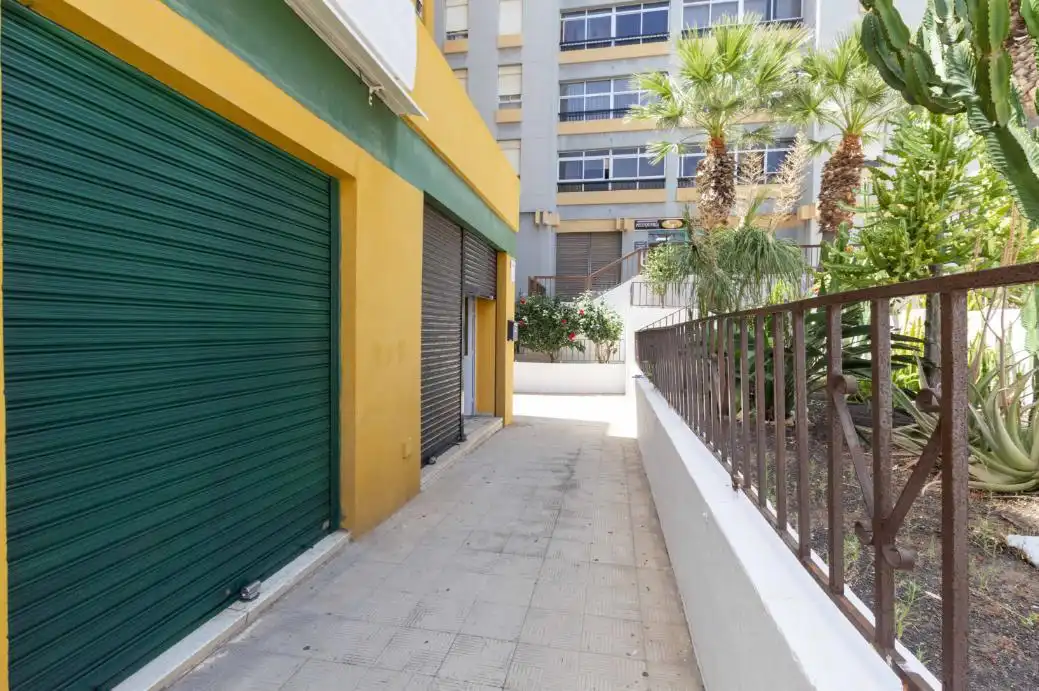 Gewerbefläche zum Verkauf in Calle Francisco de Aguilar y Aguilar, imagen 3