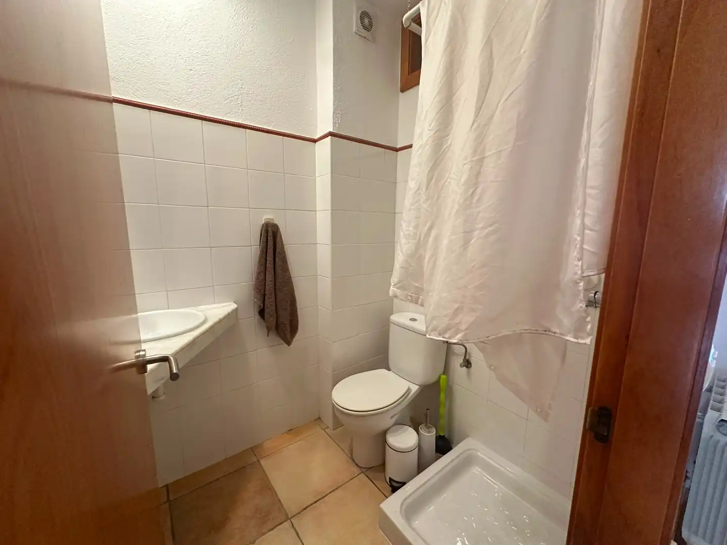 Bathroom of Flat for rent in Sant Feliu de Guíxols  with Terrace and Furnished