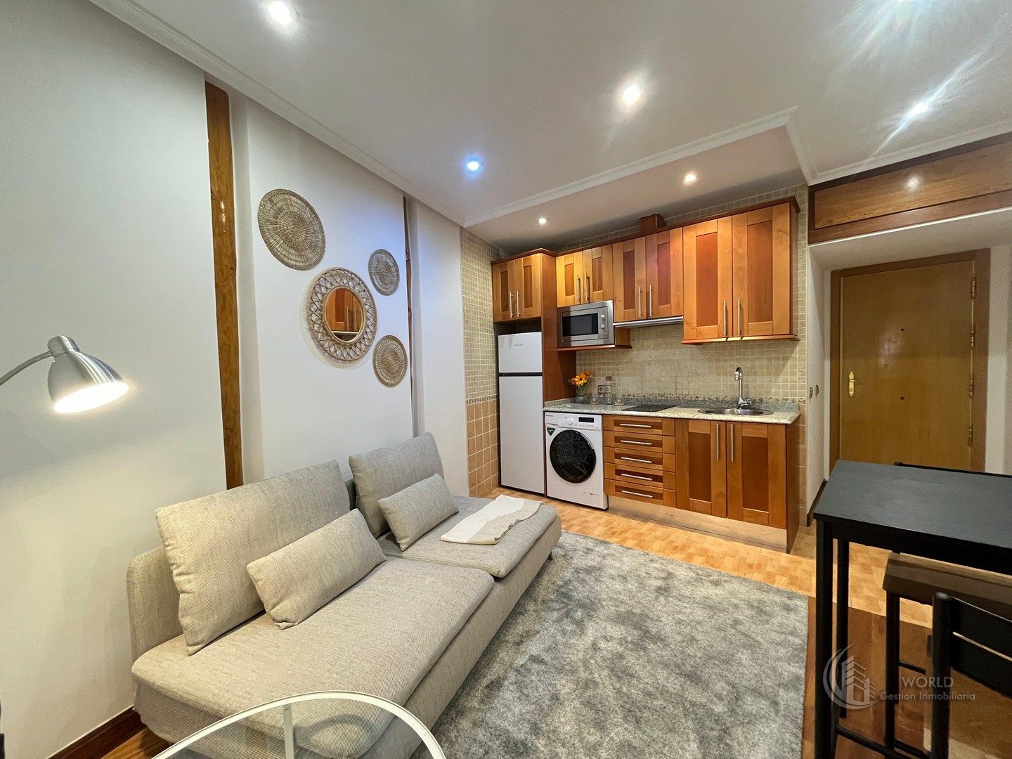 Kitchen of Flat for sale in  Madrid Capital  with Air Conditioner, Furnished and Oven
